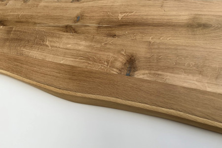 Rustiek eiken plank met boomrand